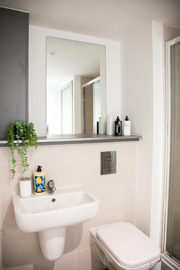 Central Liverpool - Modern & Bright 1Br Flat Eksteriør bilde
